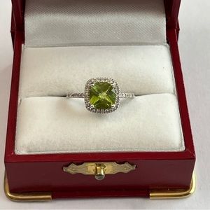 14K White Gold Peridot Ring